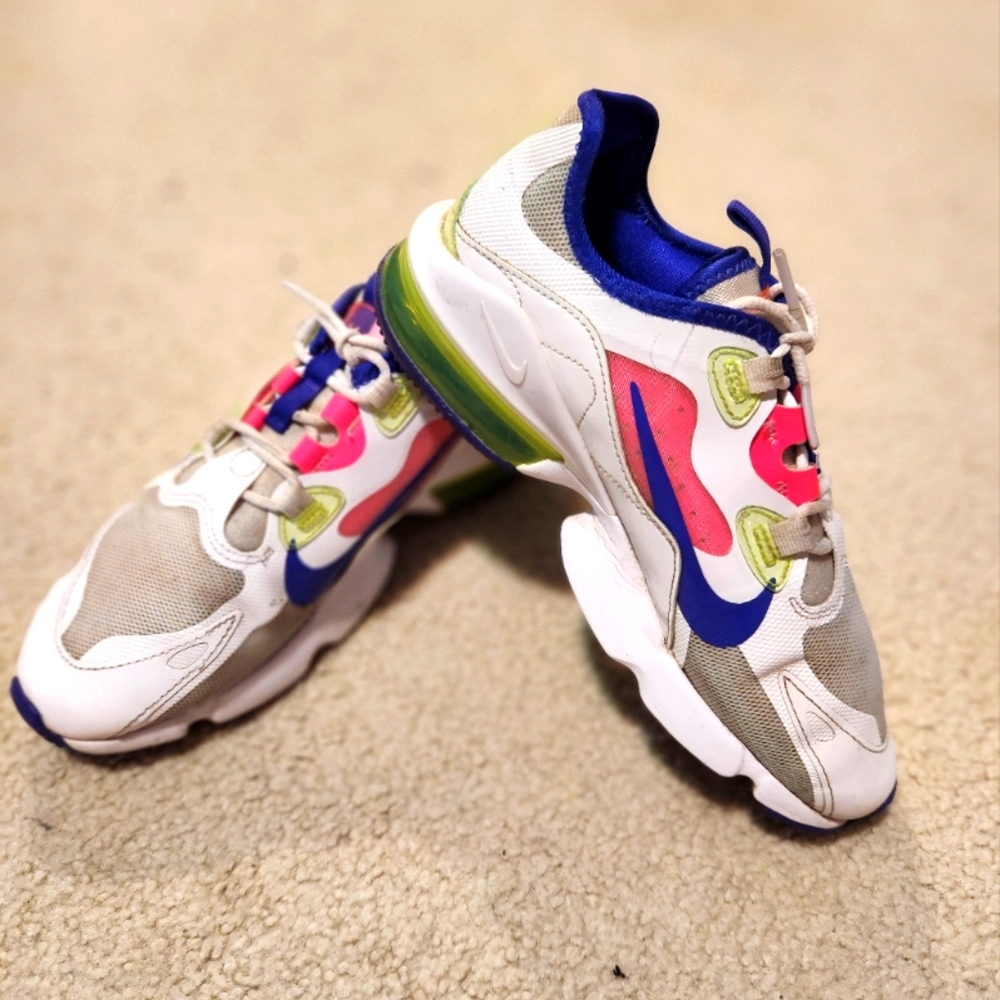 Womens Nike Air Max Infinity White - Size 7.5